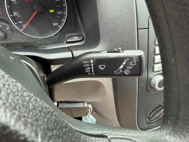 Volkswagen Rabbit 4-Door S 2008