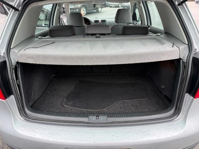 Volkswagen Rabbit 4-Door S 2008