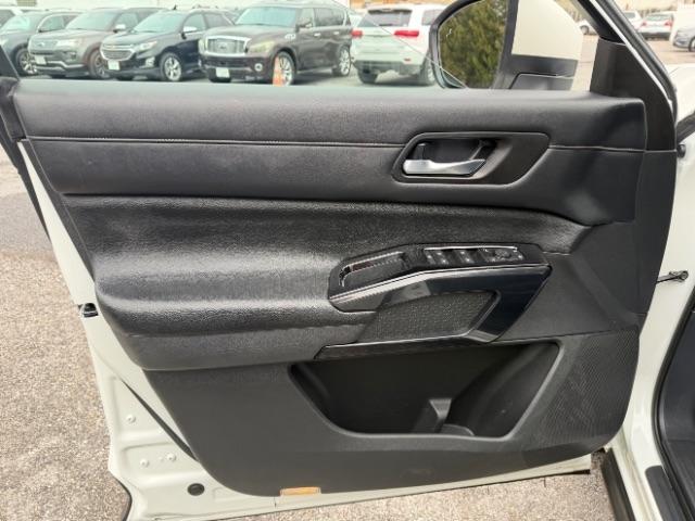 Nissan Pathfinder SV 4WD 2022