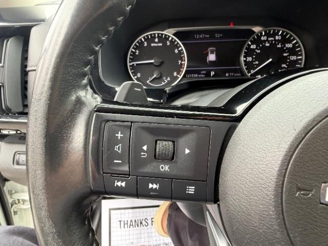 Nissan Pathfinder SV 4WD 2022