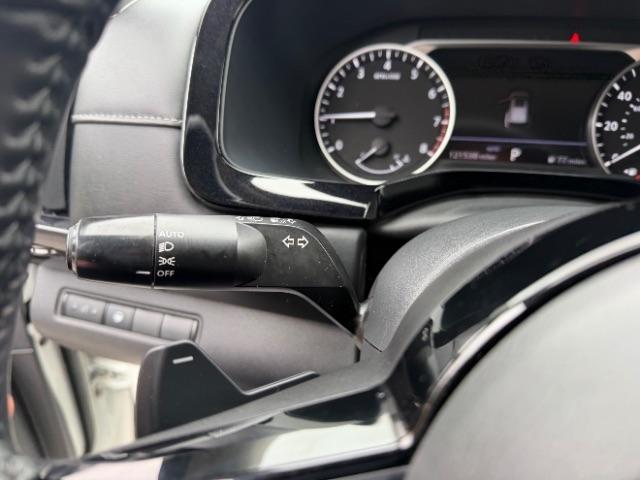 Nissan Pathfinder SV 4WD 2022