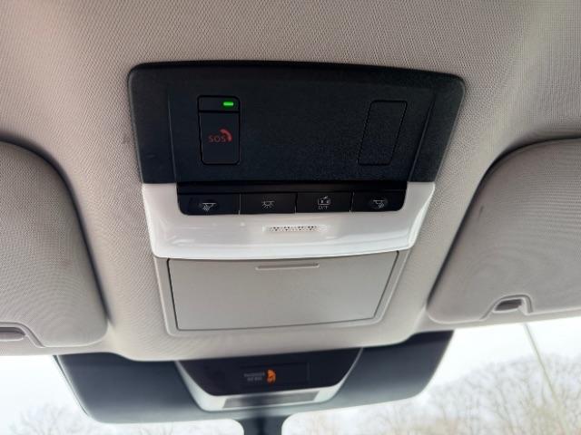 Nissan Pathfinder SV 4WD 2022