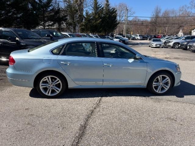 Volkswagen Passat 2.0L TDI SE MT 2013