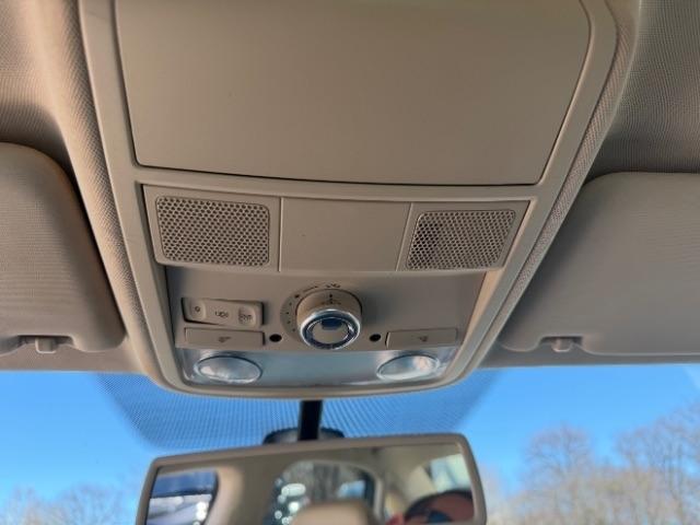 Volkswagen Passat 2.0L TDI SE MT 2013