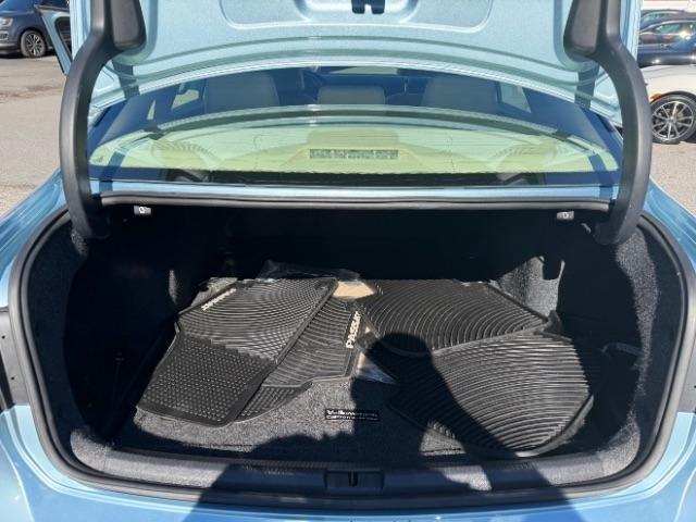 Volkswagen Passat 2.0L TDI SE MT 2013