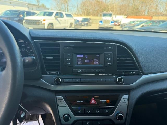 Hyundai Elantra SE 6AT 2018