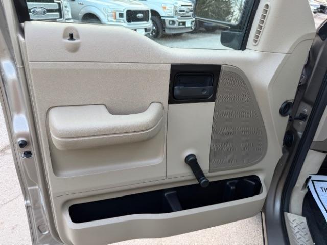 Ford F-150 STX 2WD 2005