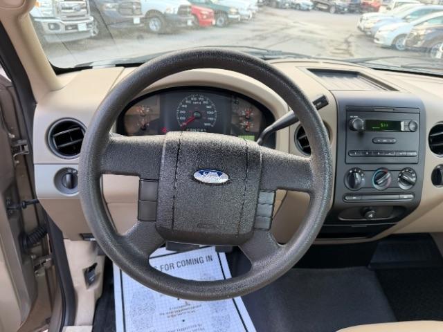 Ford F-150 STX 2WD 2005