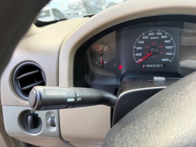 Ford F-150 STX 2WD 2005