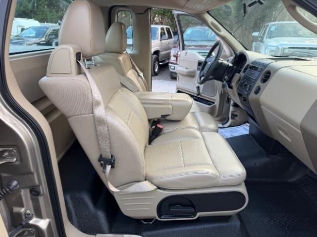 Ford F-150 STX 2WD 2005