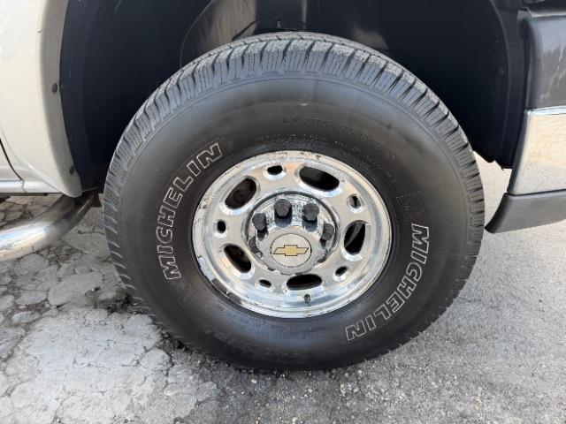 Chevrolet Silverado 2500HD LS Crew Cab Long Bed 4WD 2004