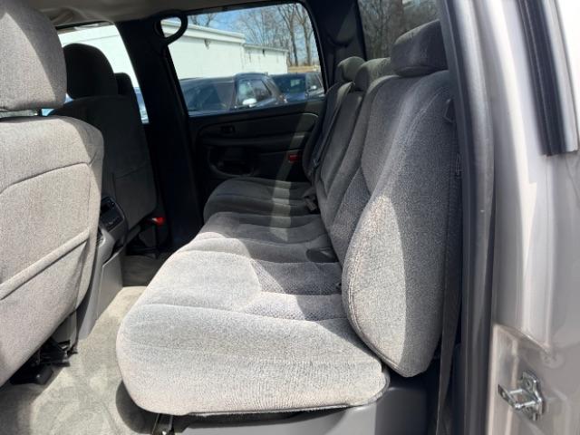 Chevrolet Silverado 2500HD LS Crew Cab Long Bed 4WD 2004