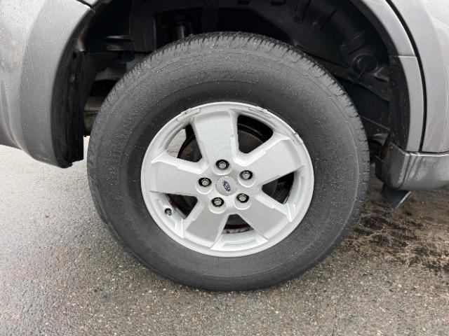 Ford Escape XLT FWD 2010