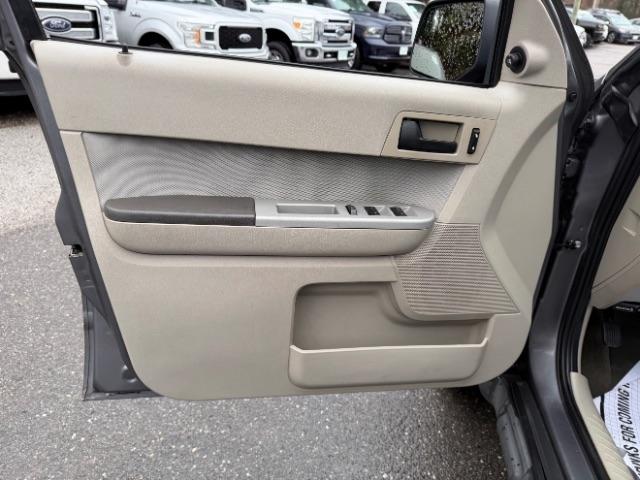 Ford Escape XLT FWD 2010