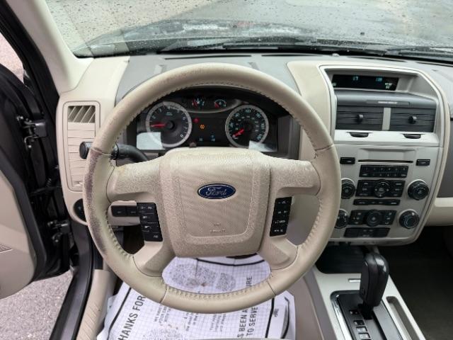 Ford Escape XLT FWD 2010
