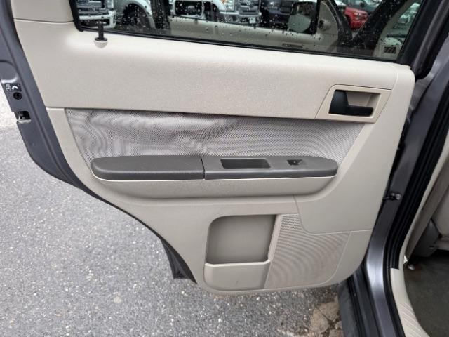 Ford Escape XLT FWD 2010