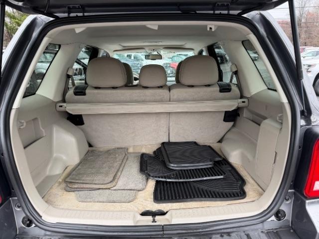 Ford Escape XLT FWD 2010