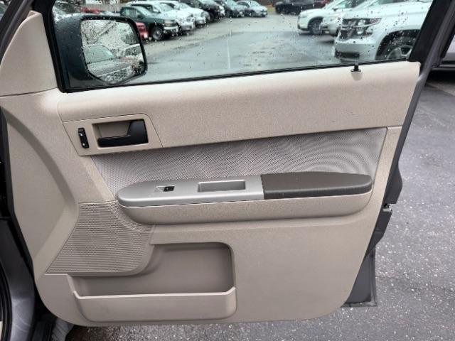 Ford Escape XLT FWD 2010