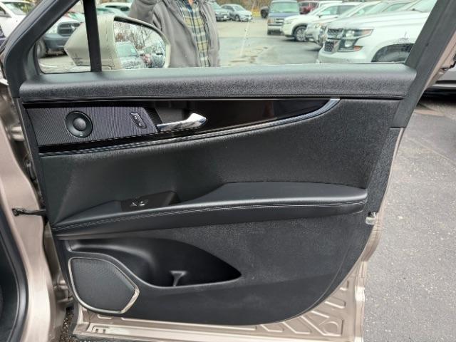 Lincoln Nautilus Reserve AWD 2021