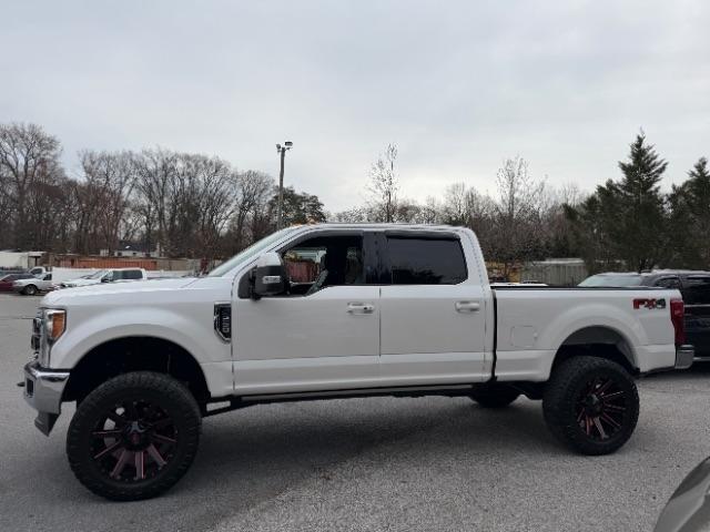 Ford F-250 SD Lariat Crew Cab 4WD 2019