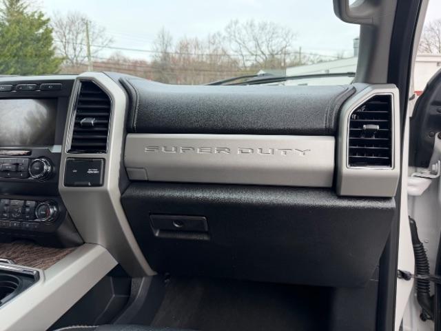 Ford F-250 SD Lariat Crew Cab 4WD 2019