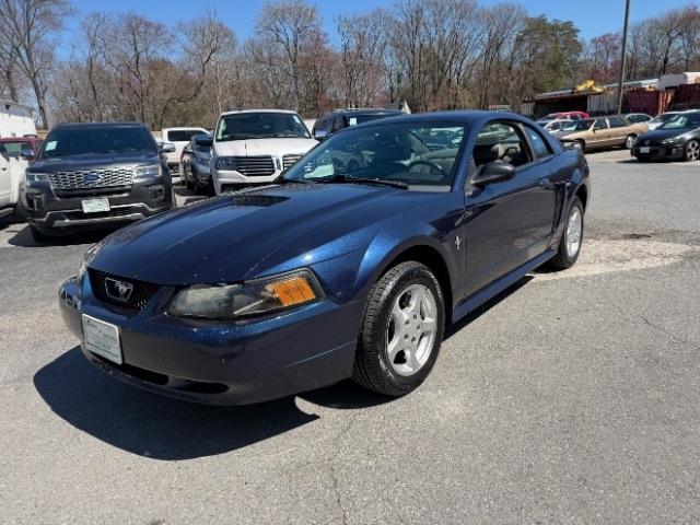 Ford Mustang Deluxe Coupe 2002
