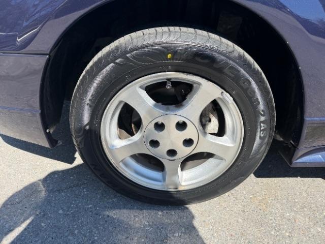 Ford Mustang Deluxe Coupe 2002