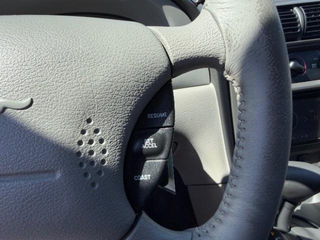 Ford Mustang Deluxe Coupe 2002