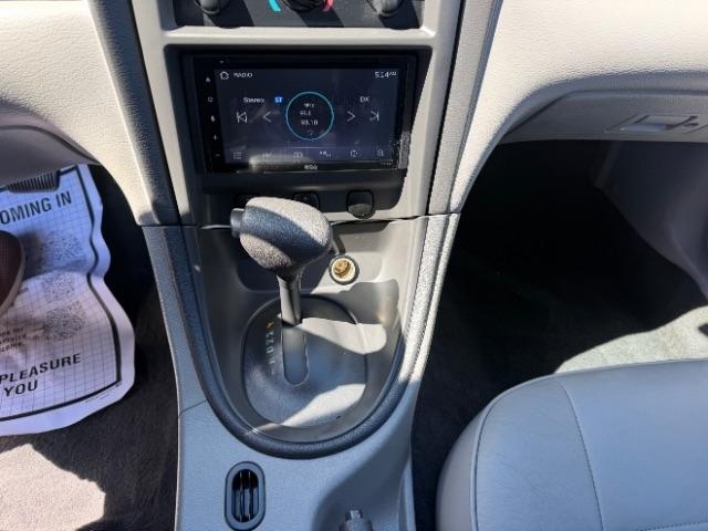 Ford Mustang Deluxe Coupe 2002