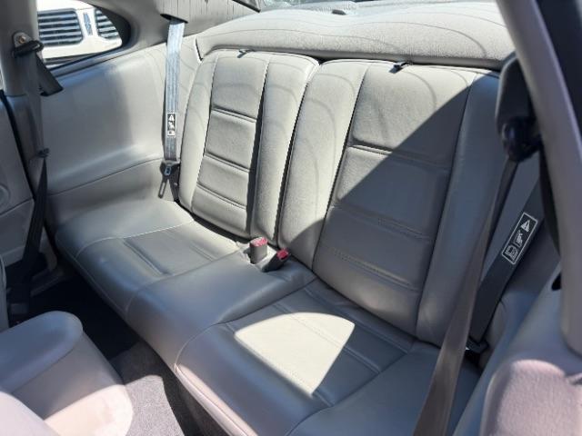 Ford Mustang Deluxe Coupe 2002