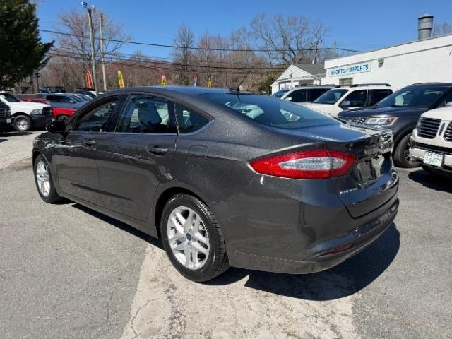 Ford Fusion SE 2016