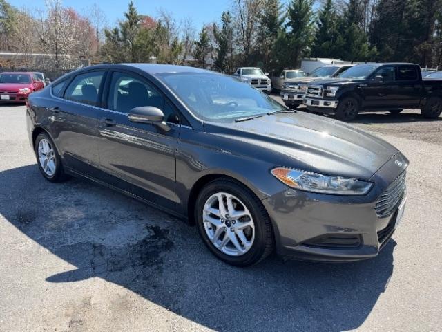 Ford Fusion SE 2016