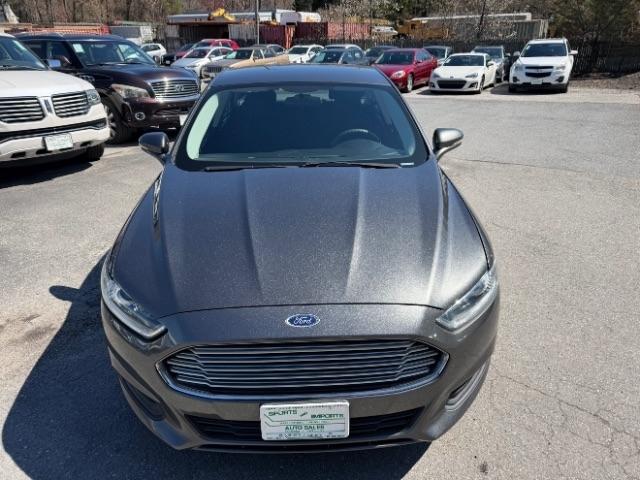 Ford Fusion SE 2016