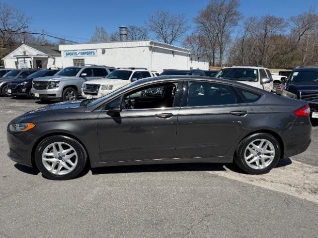 Ford Fusion SE 2016