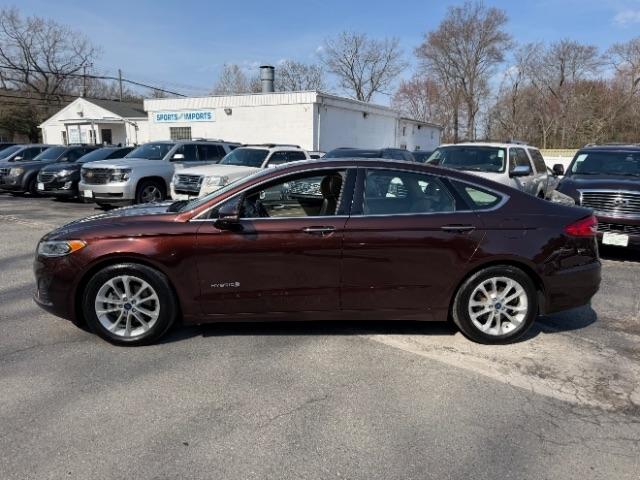 Ford Fusion Hybrid SEL 2019