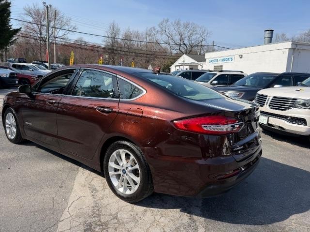 Ford Fusion Hybrid SEL 2019