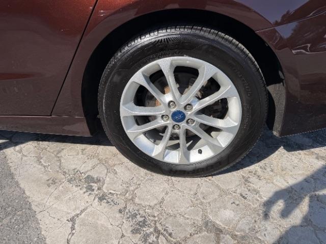 Ford Fusion Hybrid SEL 2019