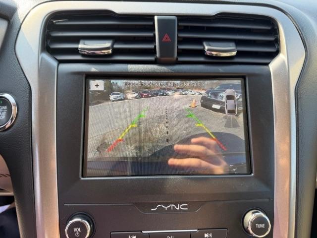 Ford Fusion Hybrid SEL 2019