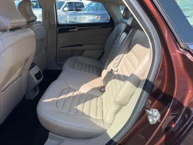 Ford Fusion Hybrid SEL 2019