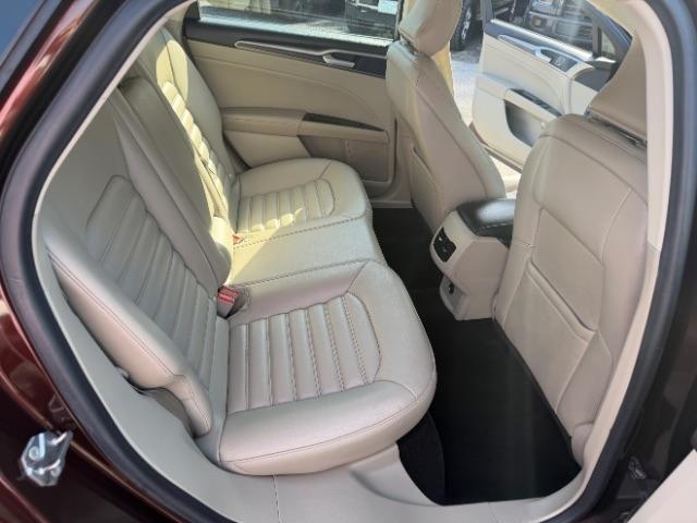 Ford Fusion Hybrid SEL 2019