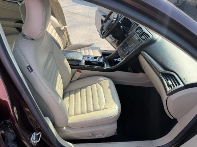 Ford Fusion Hybrid SEL 2019