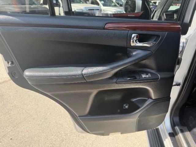 Lexus LX 570 Sport Utility 2013