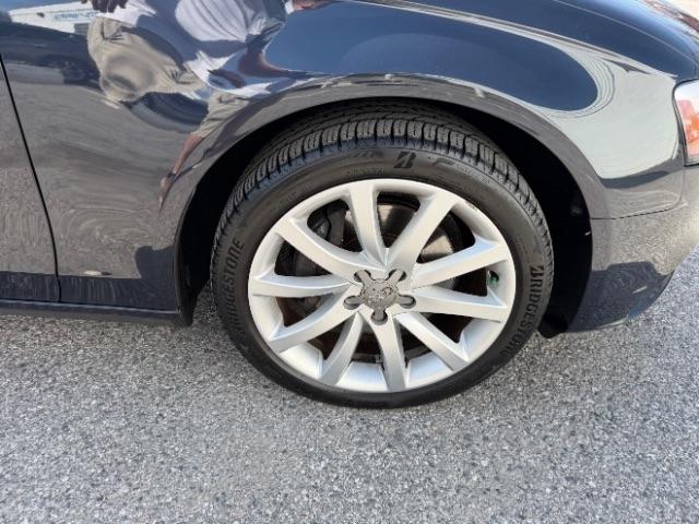 Audi A4 2.0T Sedan quattro Tiptronic 2013