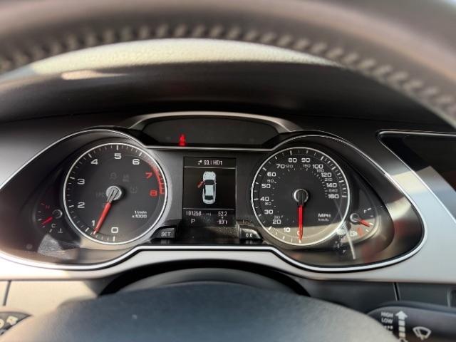 Audi A4 2.0T Sedan quattro Tiptronic 2013