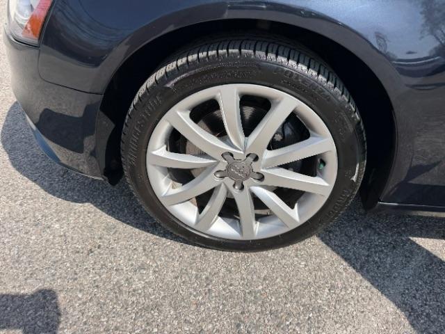 Audi A4 2.0T Sedan quattro Tiptronic 2013