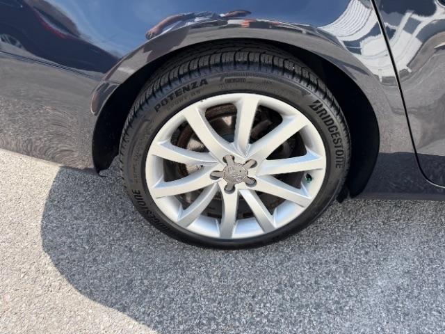 Audi A4 2.0T Sedan quattro Tiptronic 2013