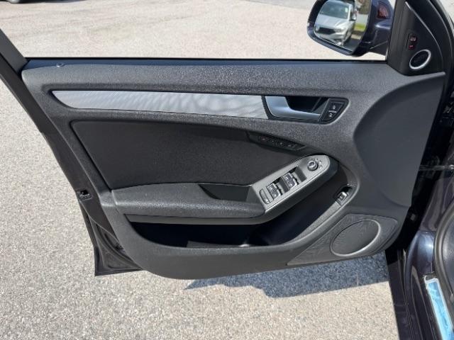 Audi A4 2.0T Sedan quattro Tiptronic 2013