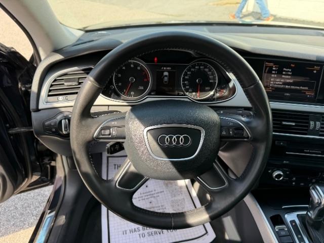 Audi A4 2.0T Sedan quattro Tiptronic 2013