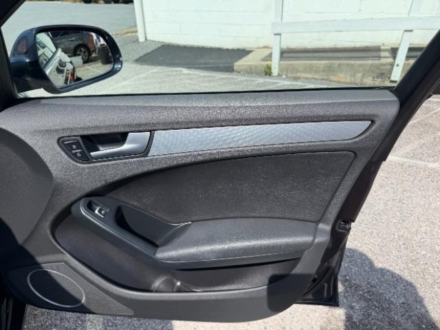 Audi A4 2.0T Sedan quattro Tiptronic 2013