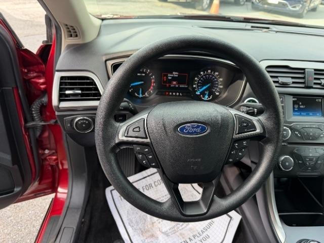 Ford Fusion SE 2017